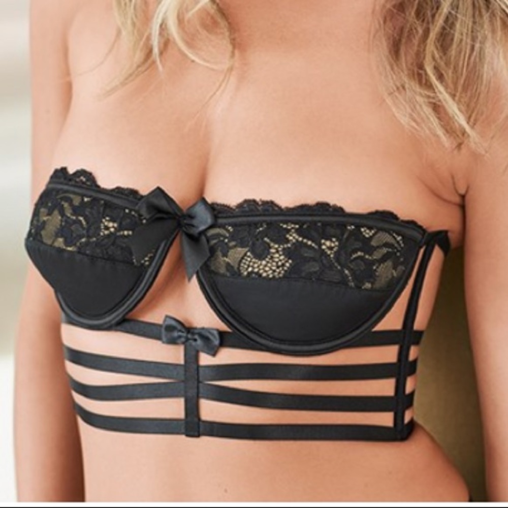 Lingerie Set - Picture 3 of 7